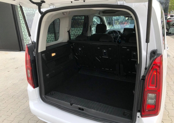 Toyota Proace City Verso cena 124900 przebieg: 5798, rok produkcji 2023 z Świdnik małe 352